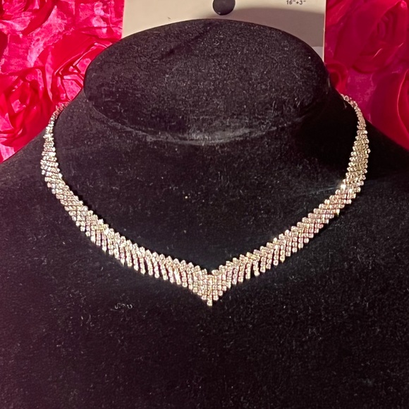 Crystal Fringe Bib Necklace
BP. - Picture 4 of 7